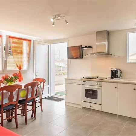 Maison Mitoyenne Cosy A 200m De La Avec Terrasse, Wifi Et Equipements Bebe - Fr-1-306-1062 Holiday home La Plaine-sur-Mer