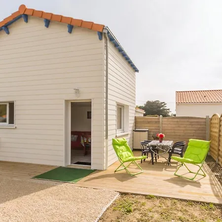 Holiday home Maison Mitoyenne Cosy A 200m De La Avec Terrasse, Wifi Et Equipements Bebe - Fr-1-306-1062 *