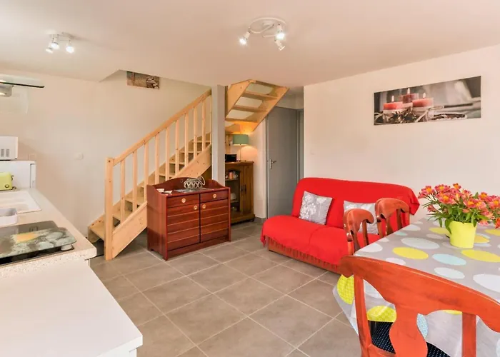 Maison Mitoyenne Cosy A 200m De La Avec Terrasse, Wifi Et Equipements Bebe - Fr-1-306-1062